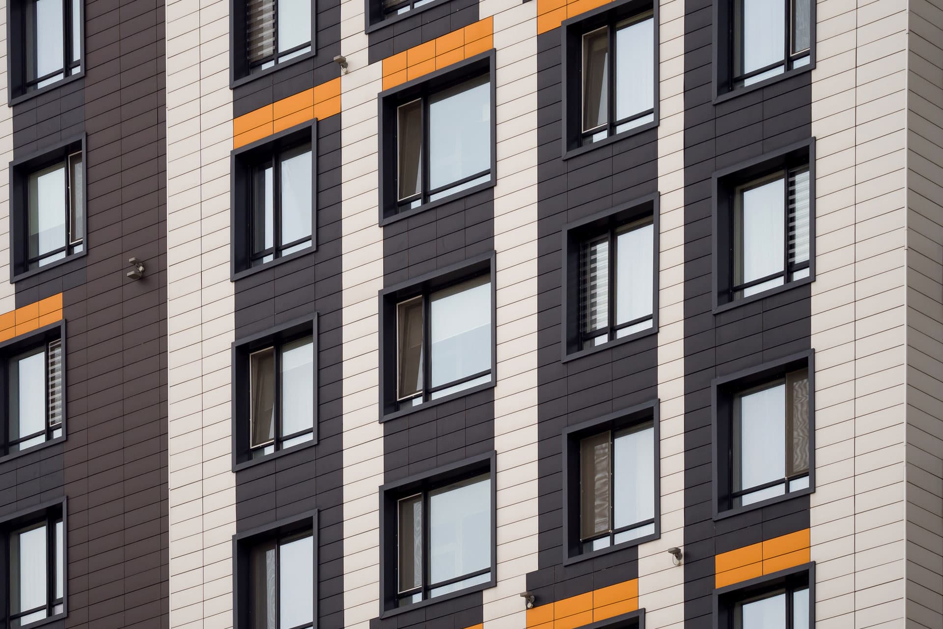 Cambiar fachada de edificio en Melide