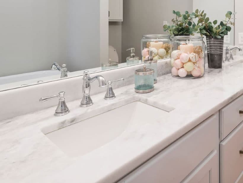 Encimeras para baños y cocinas en Melide