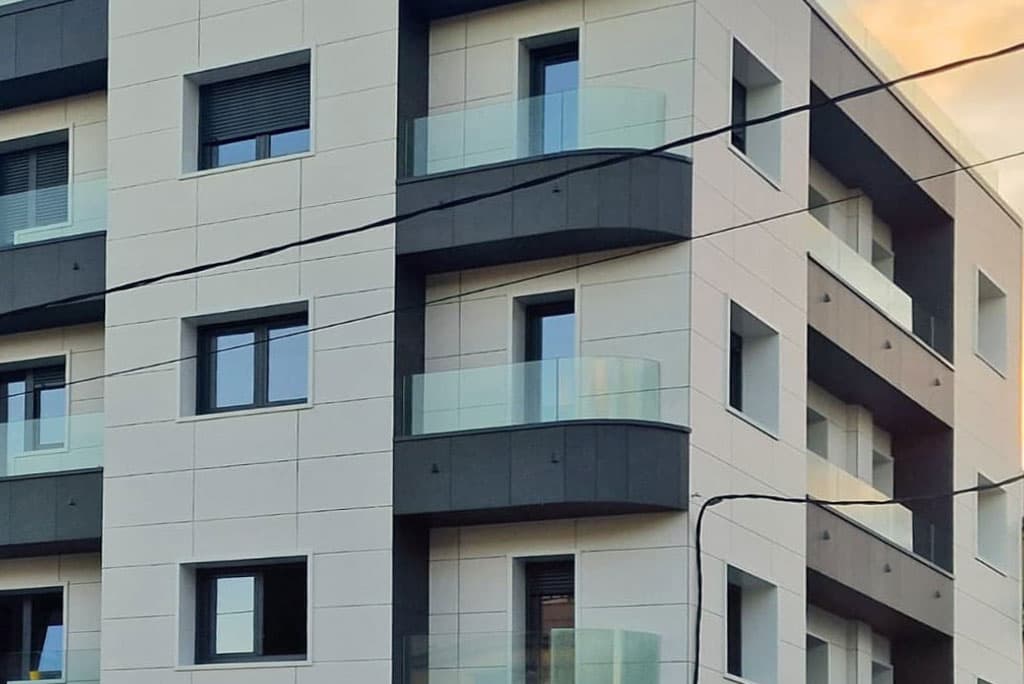 Especialistas en fachadas y trabajos en piedra en Melide