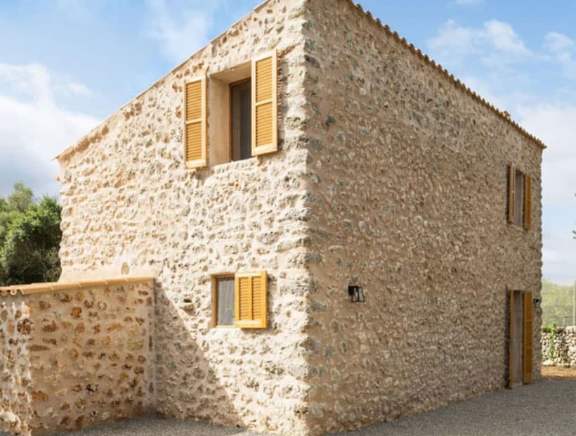 Fachadas de piedra en Melide